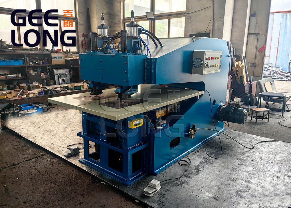 Two heads veneer patching machine