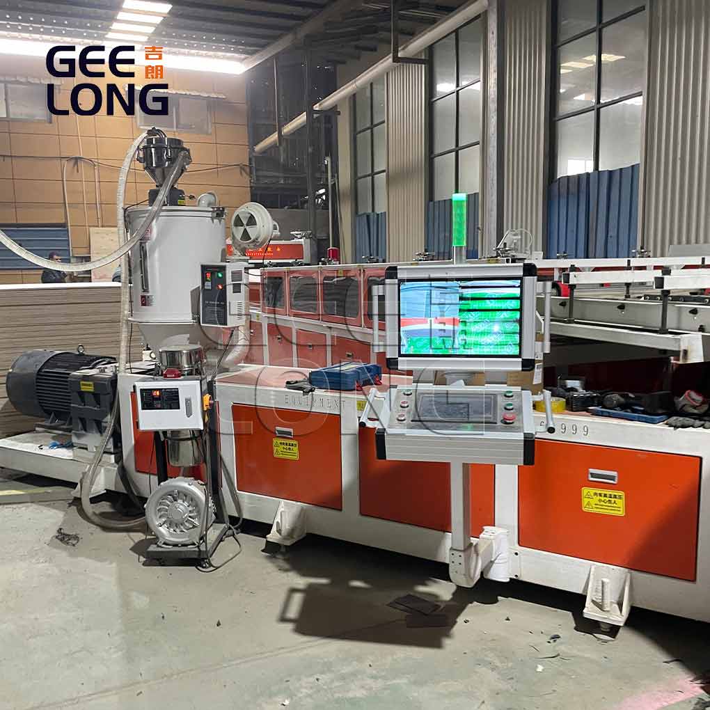 PP film faced plywood machine