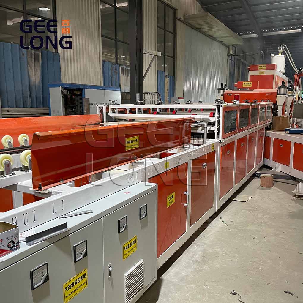 PP film faced plywood machine